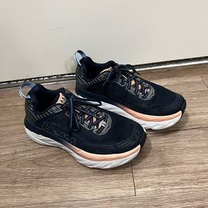 Hoka women’s Bondi 6